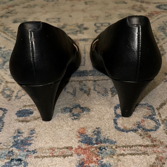 Jessica Simpson Black Wedges with Smooth Leather and Rounded Toe - Picture 3 of 8